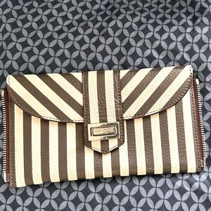 HENRI BENDEL Signature Rivington Bag Crossbody w/Dustbag🔥